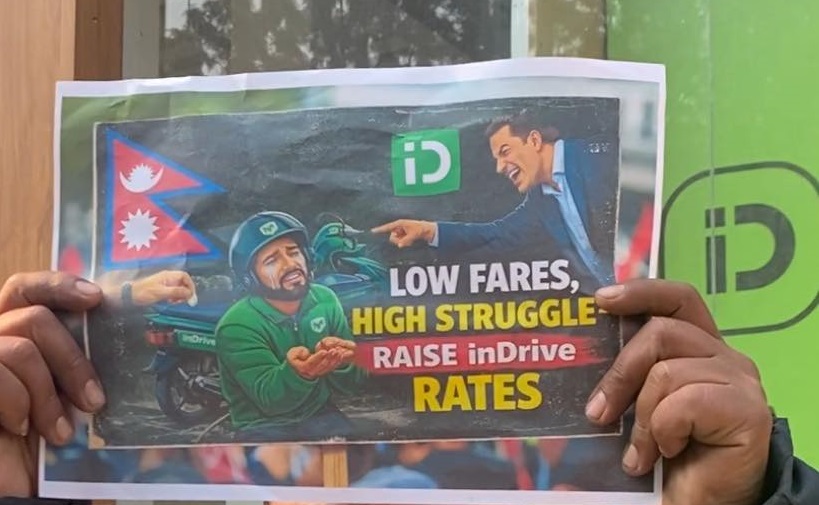 न्यूनतम भाडा अत्यन्तै कम भएको भन्दै इन्ड्राइभका राइडरहरूको प्रदर्शन