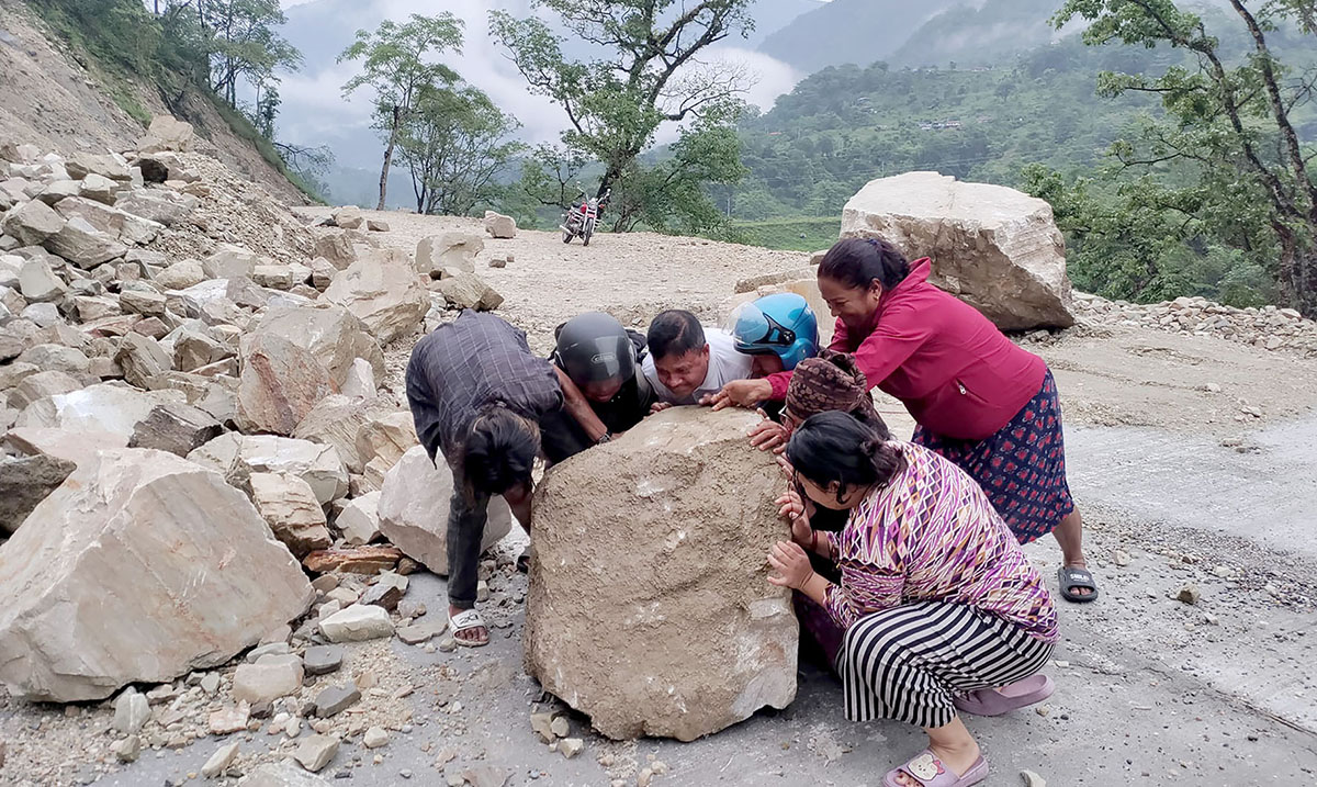 अवरुद्ध बेँसीसहर–चामे सडक सञ्चालनमा