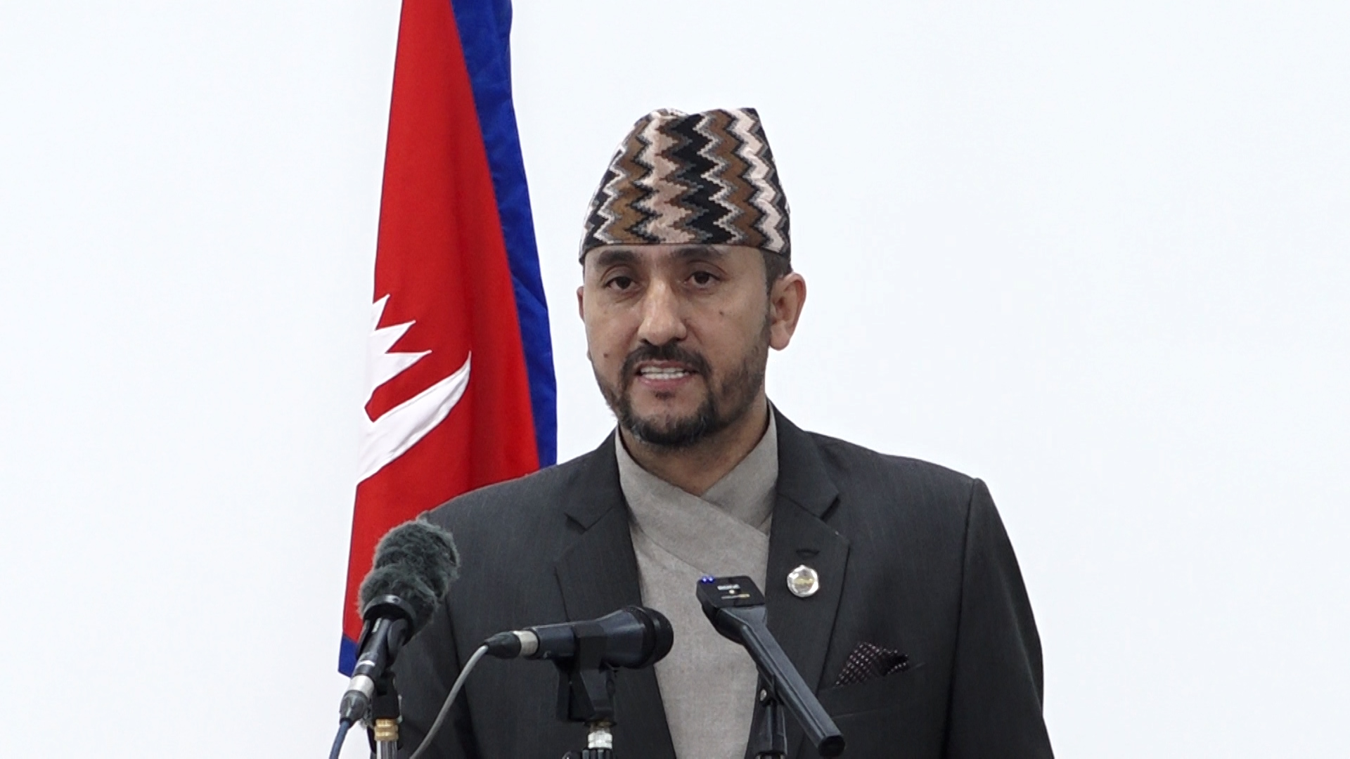 सरकारको प्रवक्तामा सञ्चारमन्त्री खरेल नियुक्त