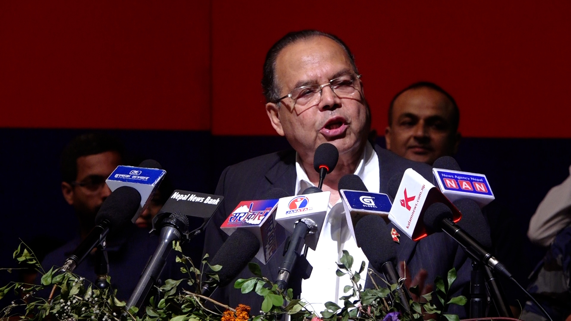 ‘एमालेले दलाल पूँजीवादसँग अँगालो मार्दै छ’