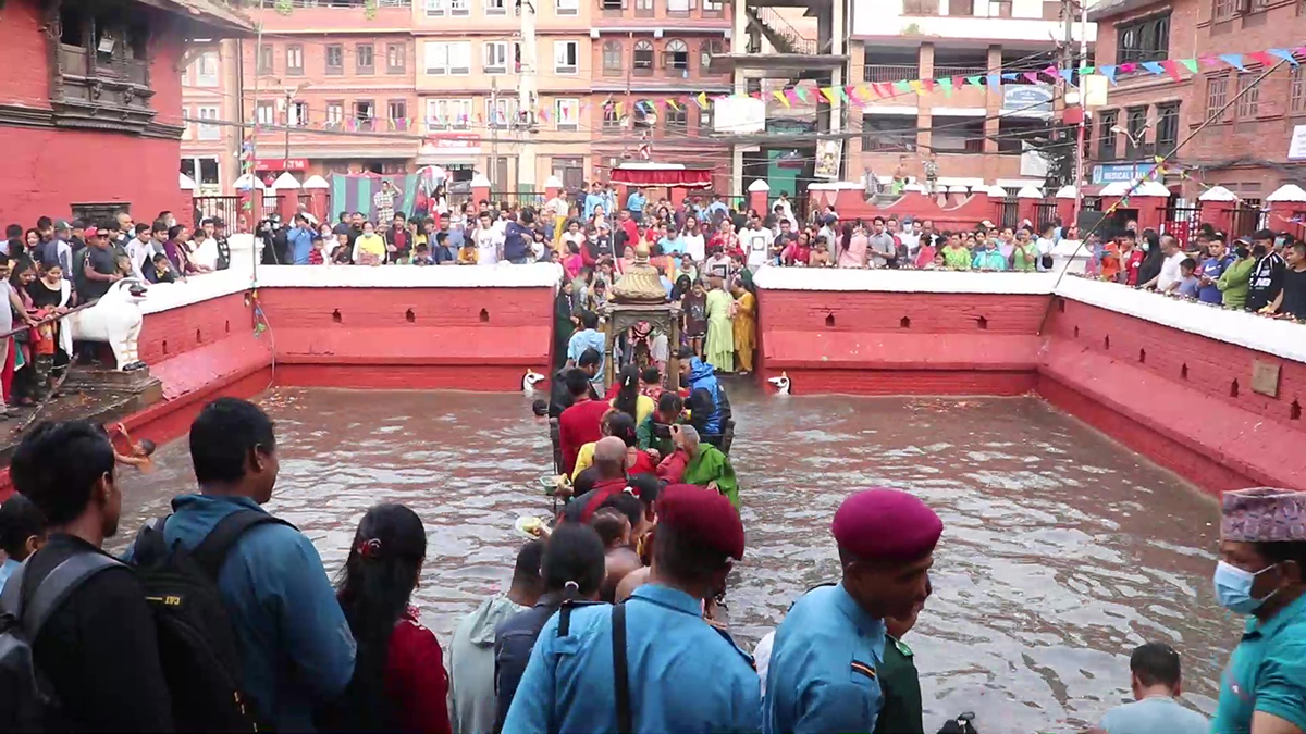 जनैपूर्णिमाका अवसरमा ललितपुरको कुम्भेश्वरमा मेला