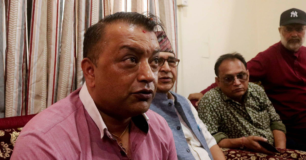 पार्टीलाई आवश्यक नयाँ नेतृत्वका लागि प्रयत्न गरिरहेकाे छु : महामन्त्री थापा