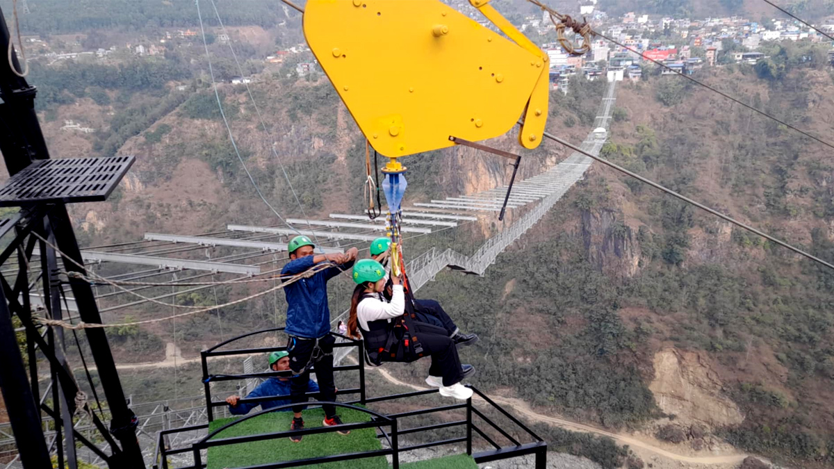 द क्लिफले सञ्चानलमा ल्यायो मेगाट्रोल 