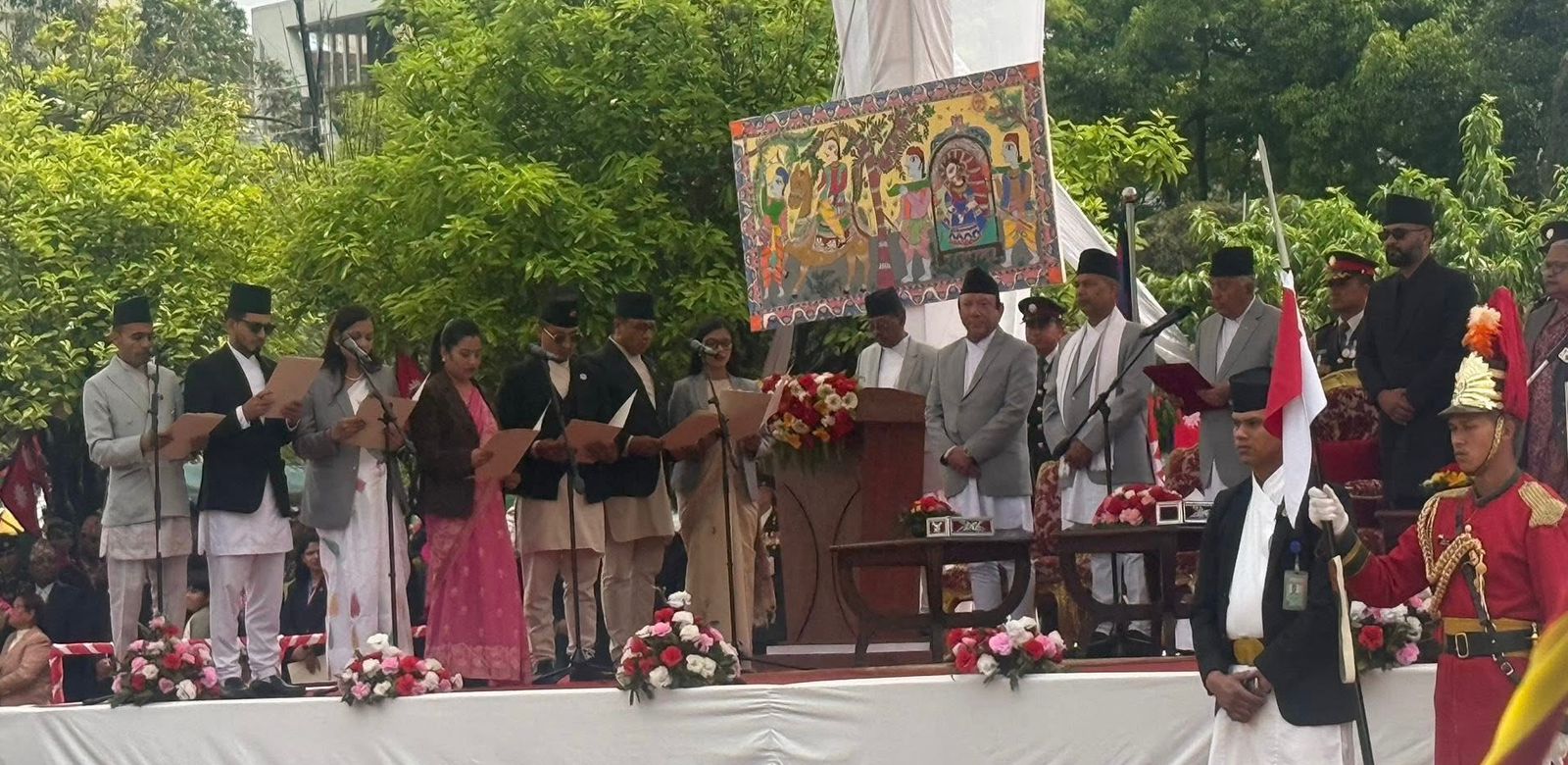 प्रधानमन्त्री बालेनको शपथमा मिथिला चित्रकला प्रदर्शन 