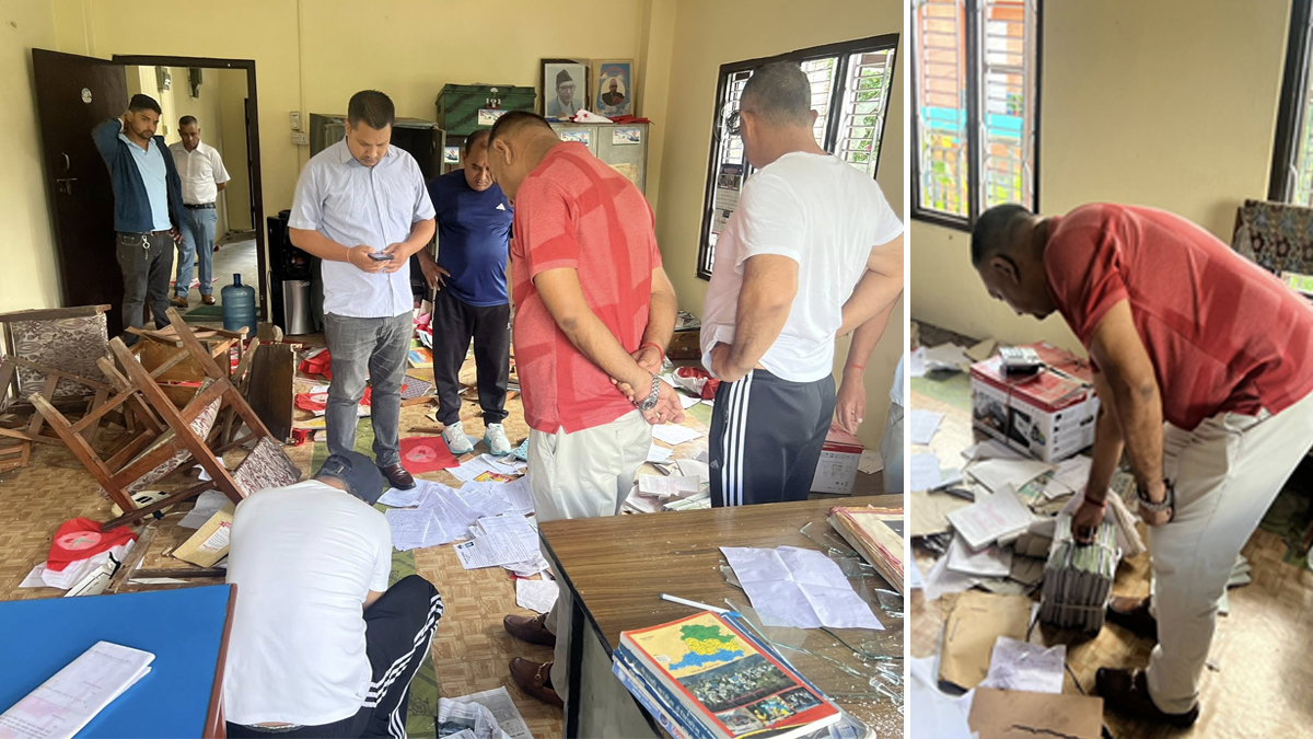 आन्दोलनकारीले तोडफोड गरेको पार्टी कार्यालयको सरसफाईमा जुट्यो नेपाली कांग्रेस स्याङ्जा