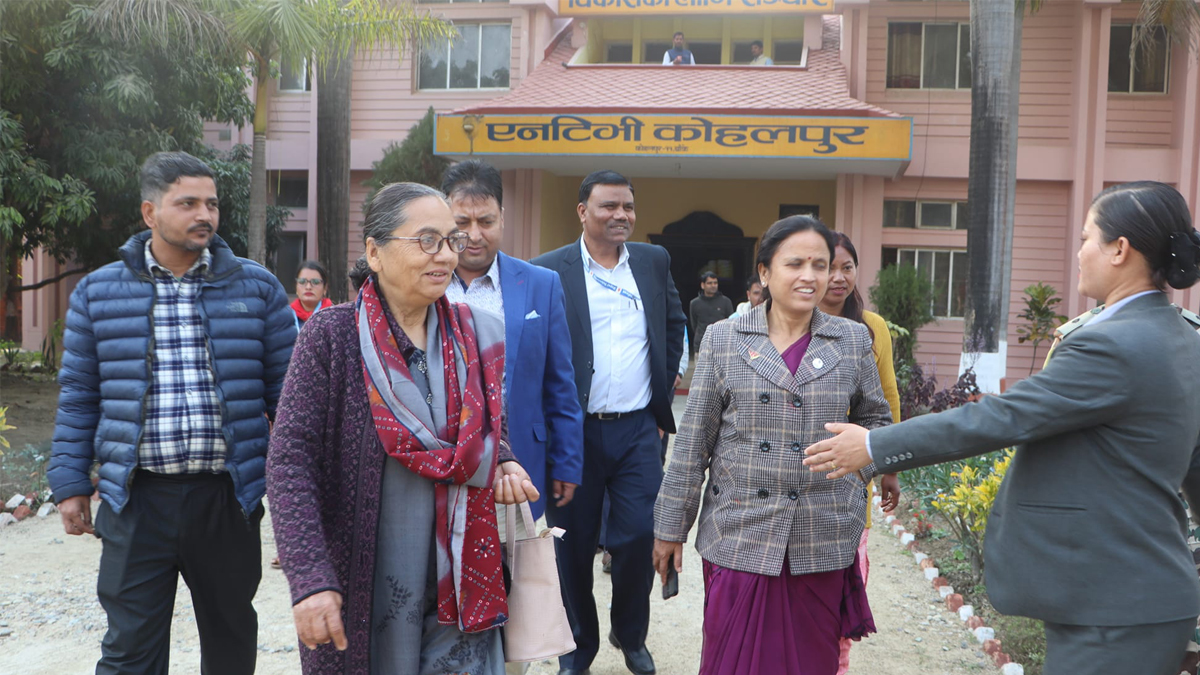सञ्चारमन्त्री शर्माद्वारा एनटिभीको निरीक्षण