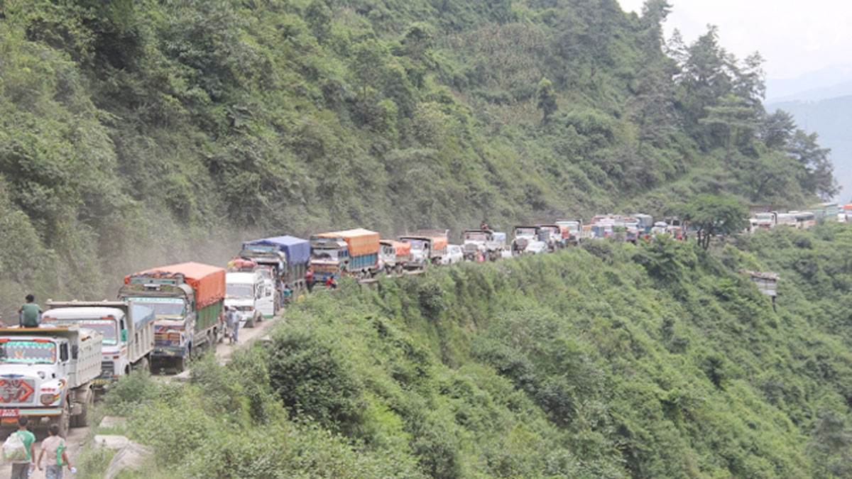 नागढुंगा-नौबिसे सडक एक हप्ताका लागि आंशिक बन्द हुने