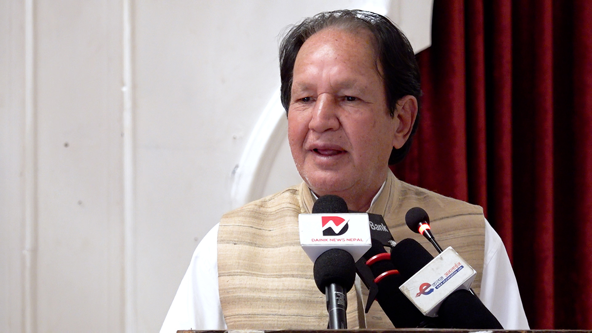 राजनीतिक दलमा आबद्ध भए एनआरएनए चल्दैन : पूर्वपरराष्ट्रमन्त्री खड्का