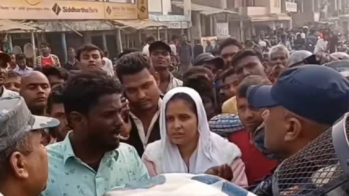 नेहा र निहारिका पक्राउ गर्न पुगेकाे प्रहरी र स्थानीयबीच किन भयाे झडप?