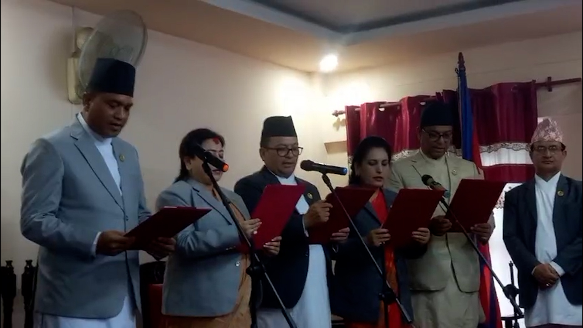 बागमती प्रदेशका पाँच मन्त्रीले लिए पद तथा गोपनीयताको शपथ