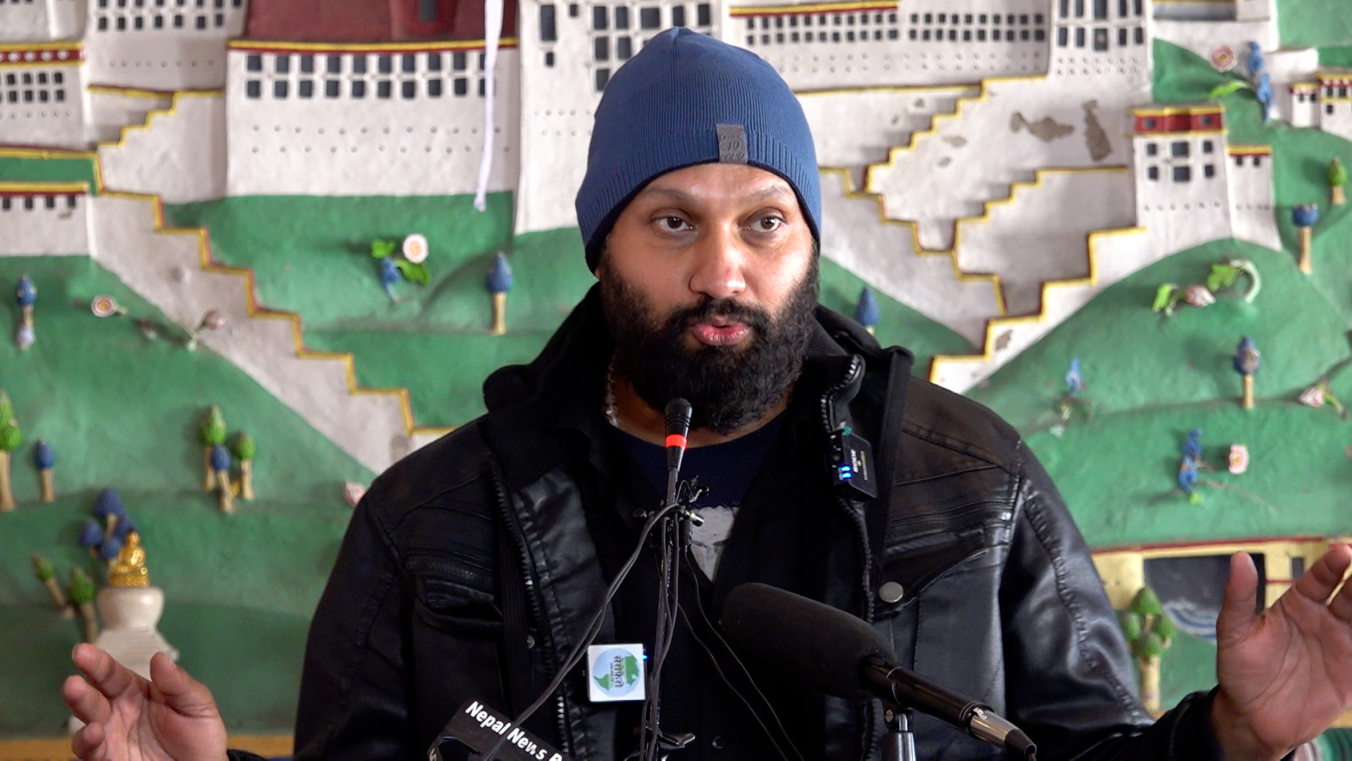 नायक निखिल भन्छन्, ‘गणतन्त्रले देश खाइसक्यो, राजा चाहियो’