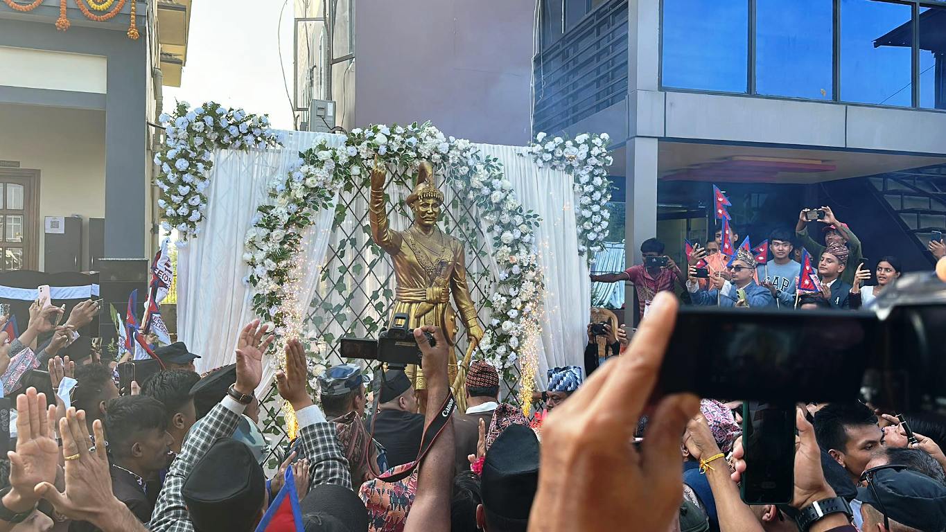 पूर्वराजाले गरे झापामा पृथ्वीनारायण शाहको शालिक अनावरण