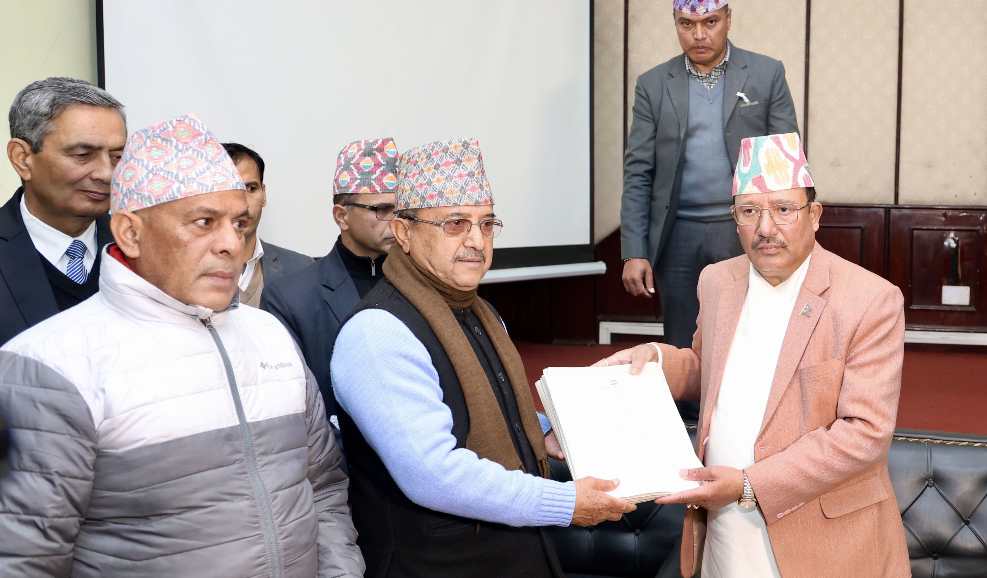 विगतका निर्णय र नजिरका आधारमा कांग्रेसको विवाद समाधान गर्न कार्यवाहक सभापति खड्काको आग्रह