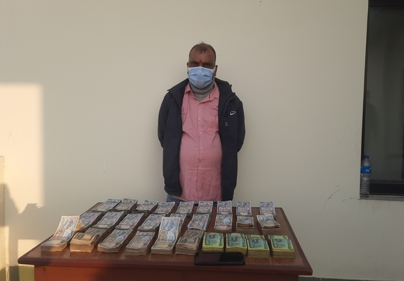 स्रोत नखुलेको १९ लाख ९० हजारसहित हुण्डी कारोबारी पक्राउ