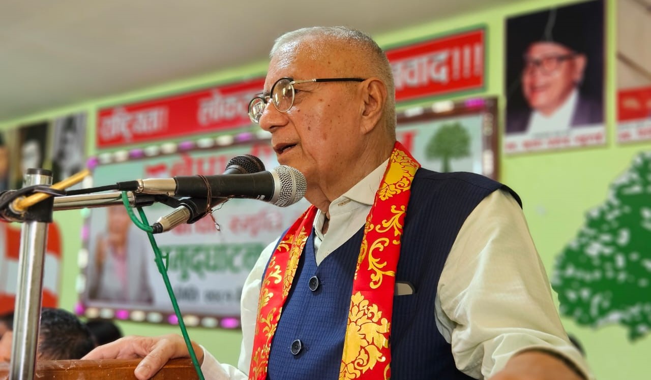‘लगानी आकर्षित गर्न राजनीतिक स्थायित्व आवश्यक छ’