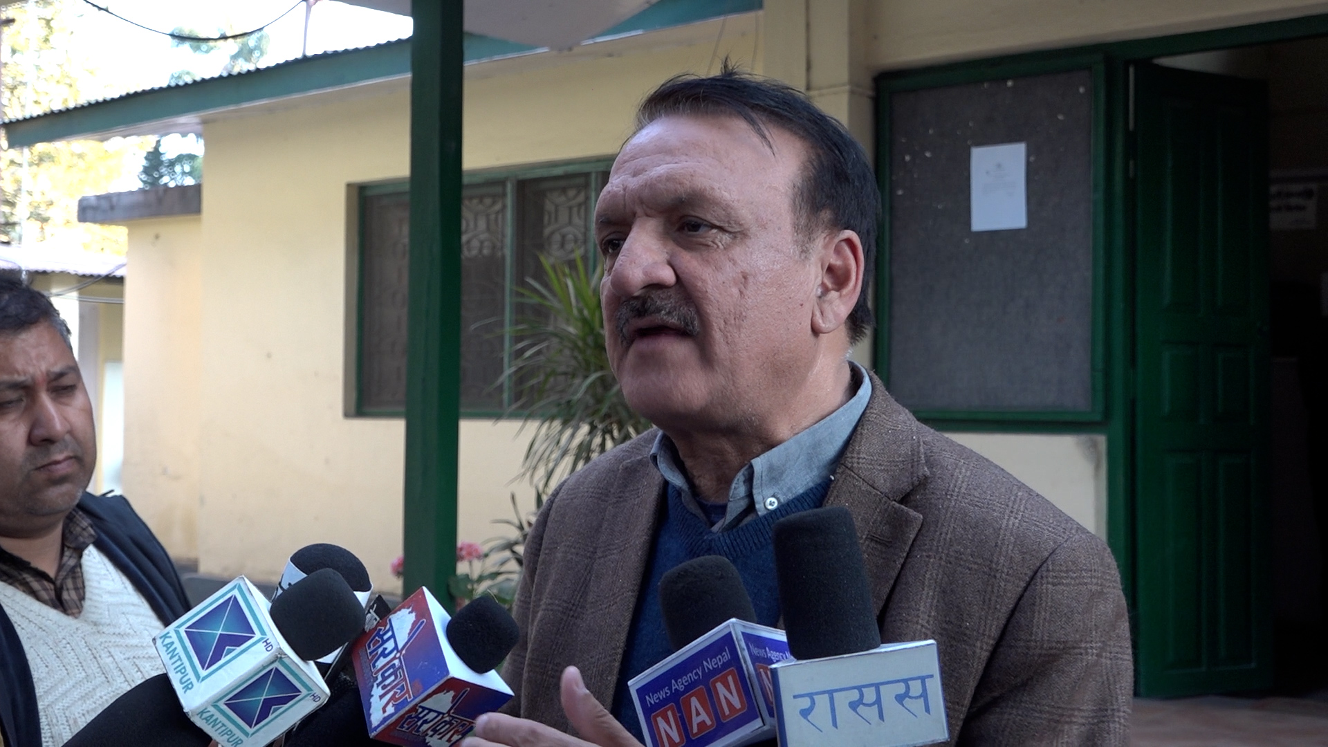 संसद अधिवेशनमा एकढिक्का भएर सामना गर्ने कांग्रेस पूर्वपदाधिकारी बैठकको निर्णय