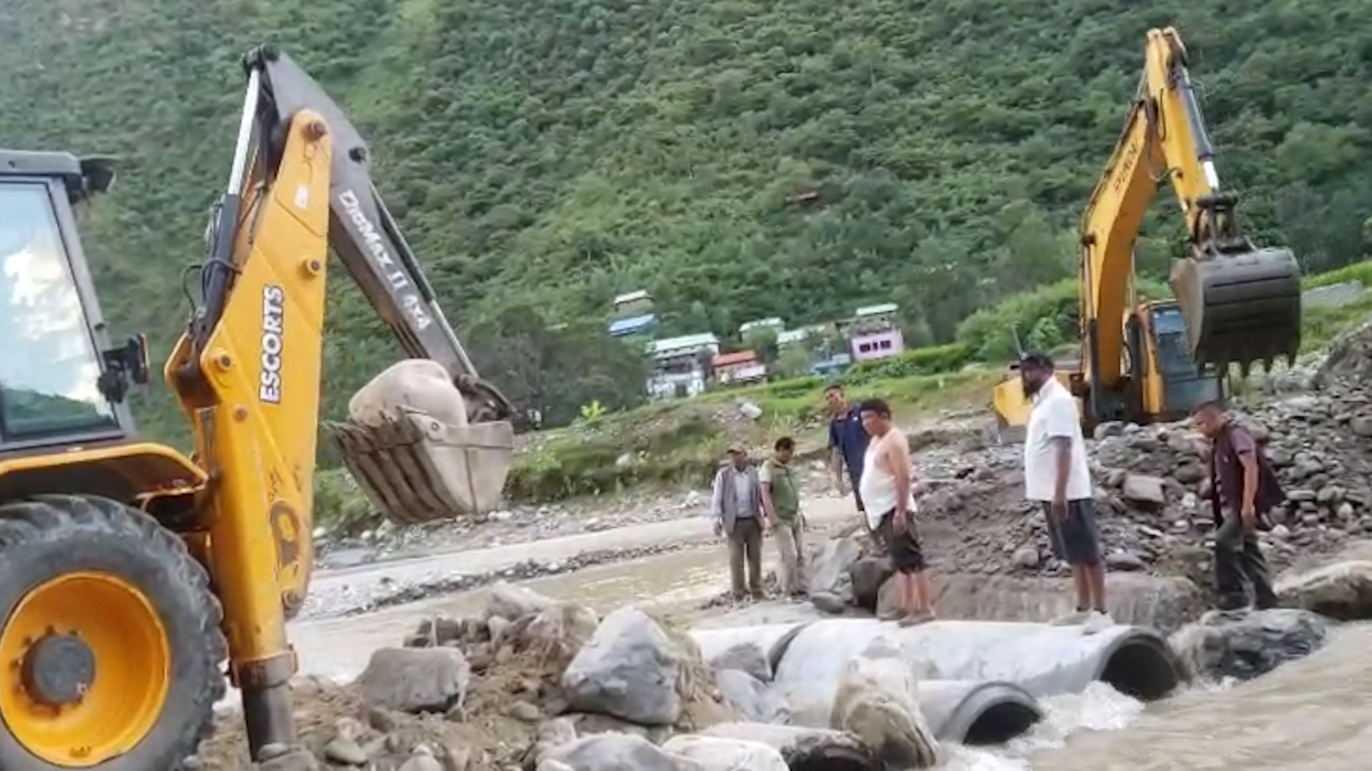 रोसीमा डाइभर्सन बनाएपछि काठमाडौंबाट रामेछापको सुनापति, दोरम्बा र खाँडादेवी आउजाउमा सहज