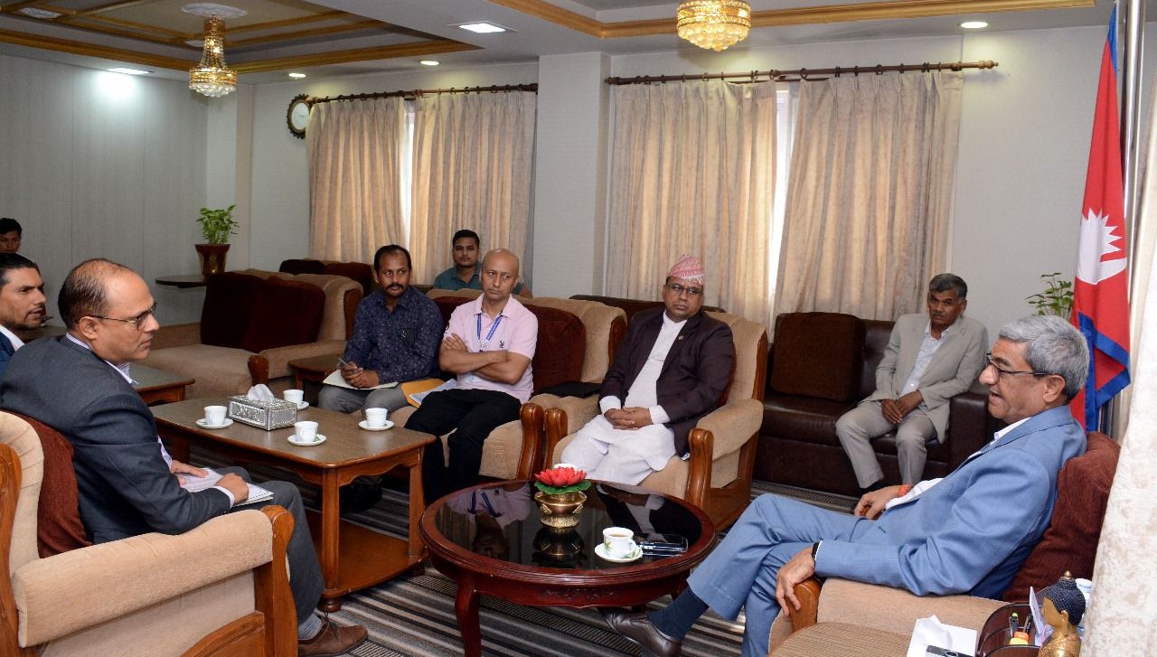 मझगाउँ विमानस्थल पुनः संचालनका गृह र पर्यटनमन्त्रीबीच छलफल