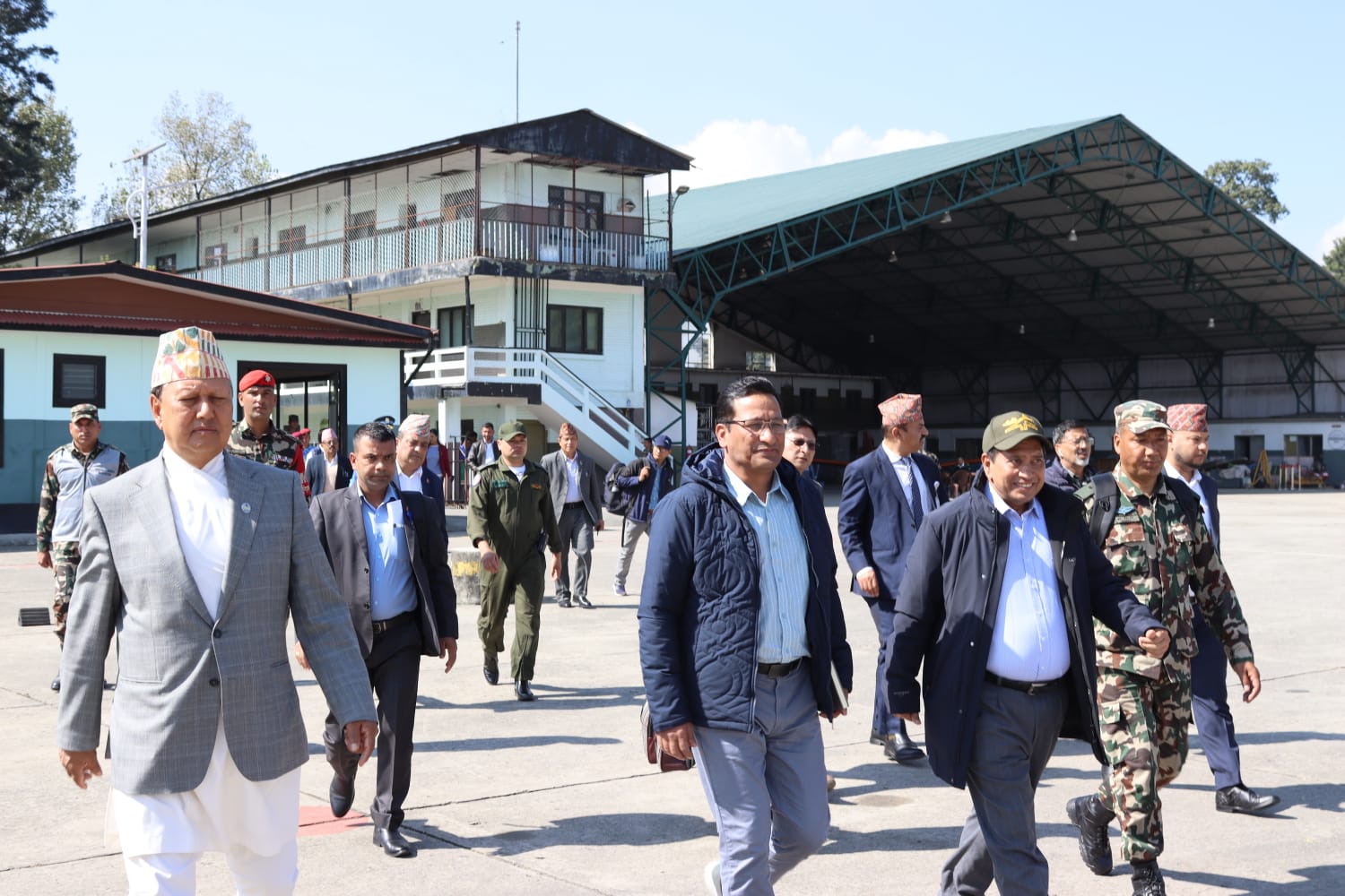 उपप्रधानमन्त्री, मन्त्री र सांसदसहितको टोली भूकम्प प्रभावित क्षेत्रमा