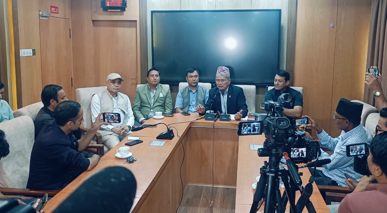 सिंहदरबार पुनर्निर्माणका लागि मेयर्स फोरमले पाँच करोड सहयोग गर्ने