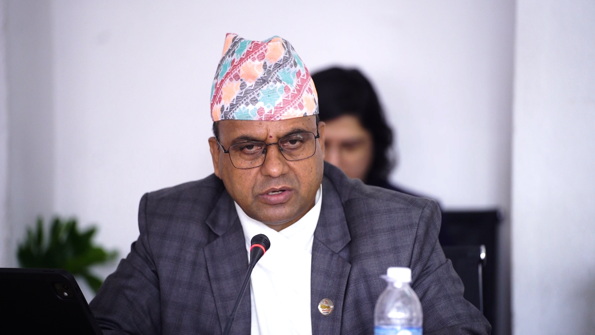 सौर्य एयरलाइन्स दुर्घटनाको दिगो समाधानतर्फ अघि बढ्ने मन्त्री पाण्डेको प्रतिबद्धता