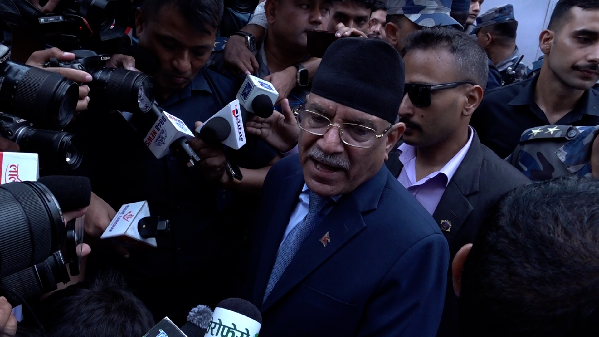 रविलाई भेटेपछि अध्यक्ष दाहालले भने– उहाँमाथि विभेद भयो