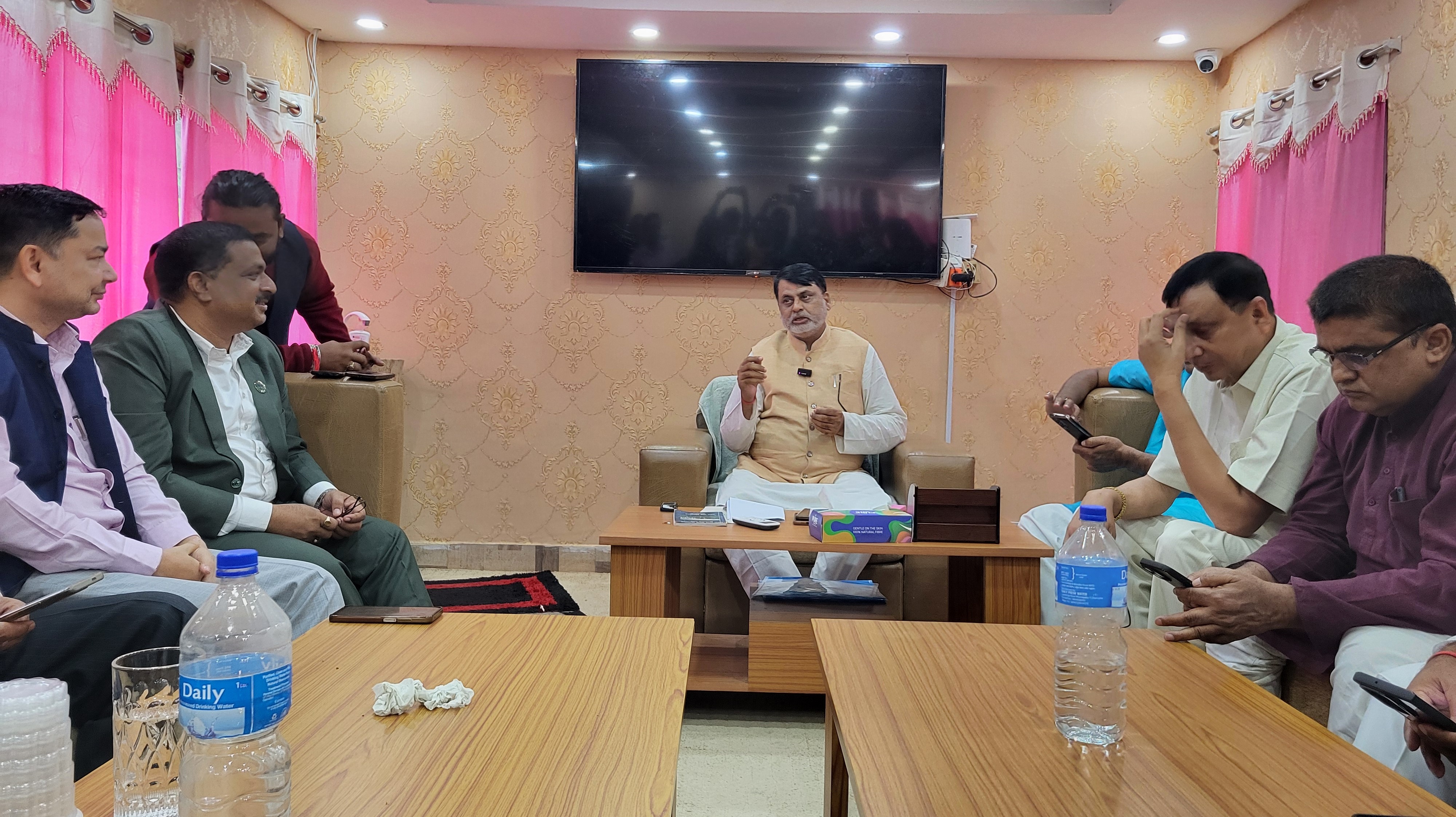 मुख्यमन्त्री नियुक्तिविरुद्ध सर्वोच्चमा जाने सात दलको निर्णय