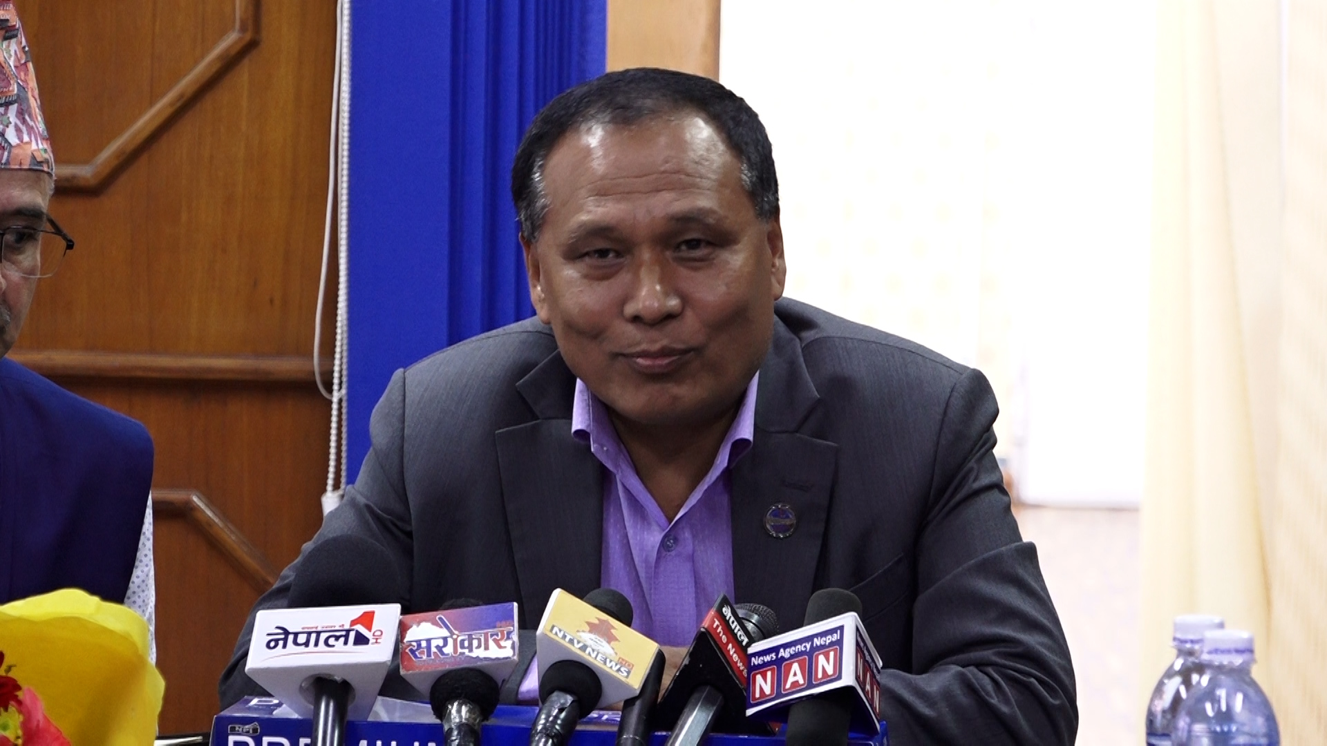 यातायात र सडक व्यवस्थापनका लागि टोली बनाएर खट्छौं : कुलमान घिसिङ 