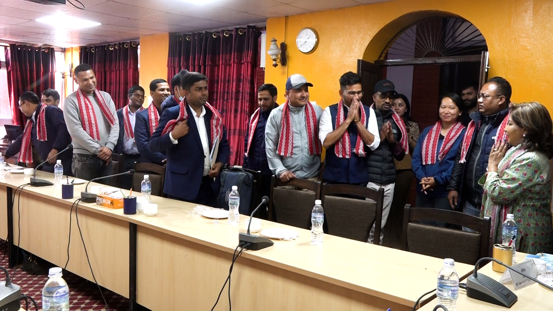 ‘बाँदरको आतंकले घरवास नै गुमाउनुपरेको अवस्थामा यसको समाधानका लागि तालिम महत्वपूर्ण’