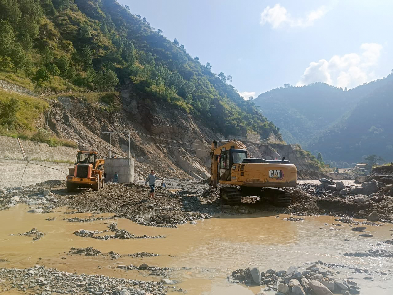 सडक र पुलका रुग्ण ठेक्का तोड्ने प्रक्रिया सुरु, १७ वटा ठेक्का तोडिंदै 