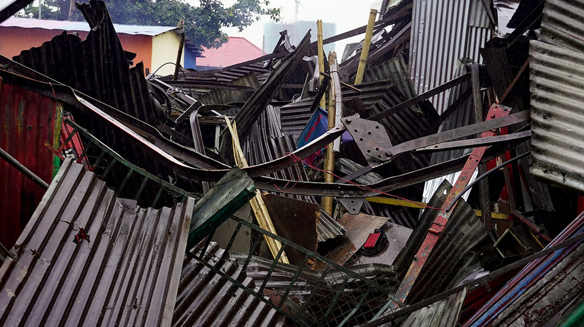 अनाधिकृत संरचनामाथि महानगरले चलायो डोजर [तस्बिरहरू]