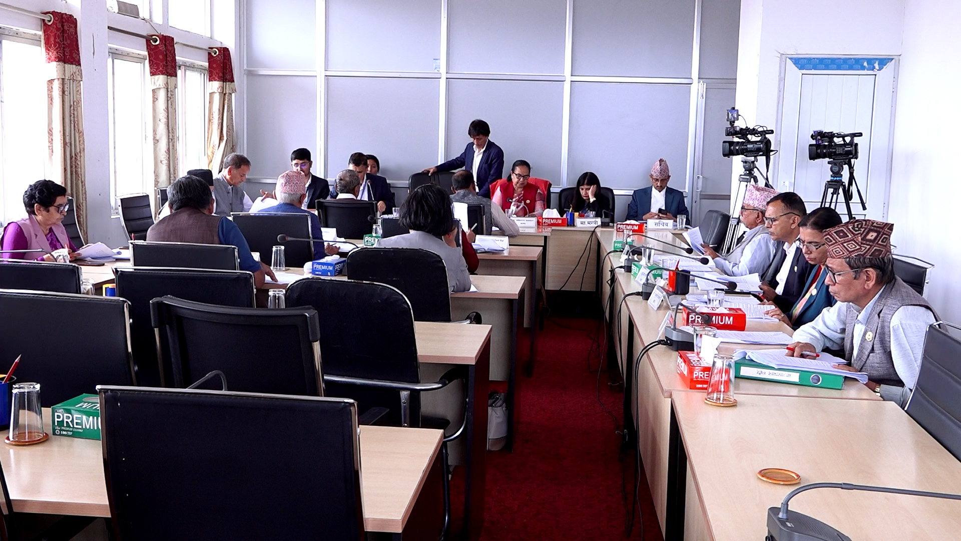 संघीय निजामती सेवा विधेयक सम्बन्धी प्रतिवेदन पारित