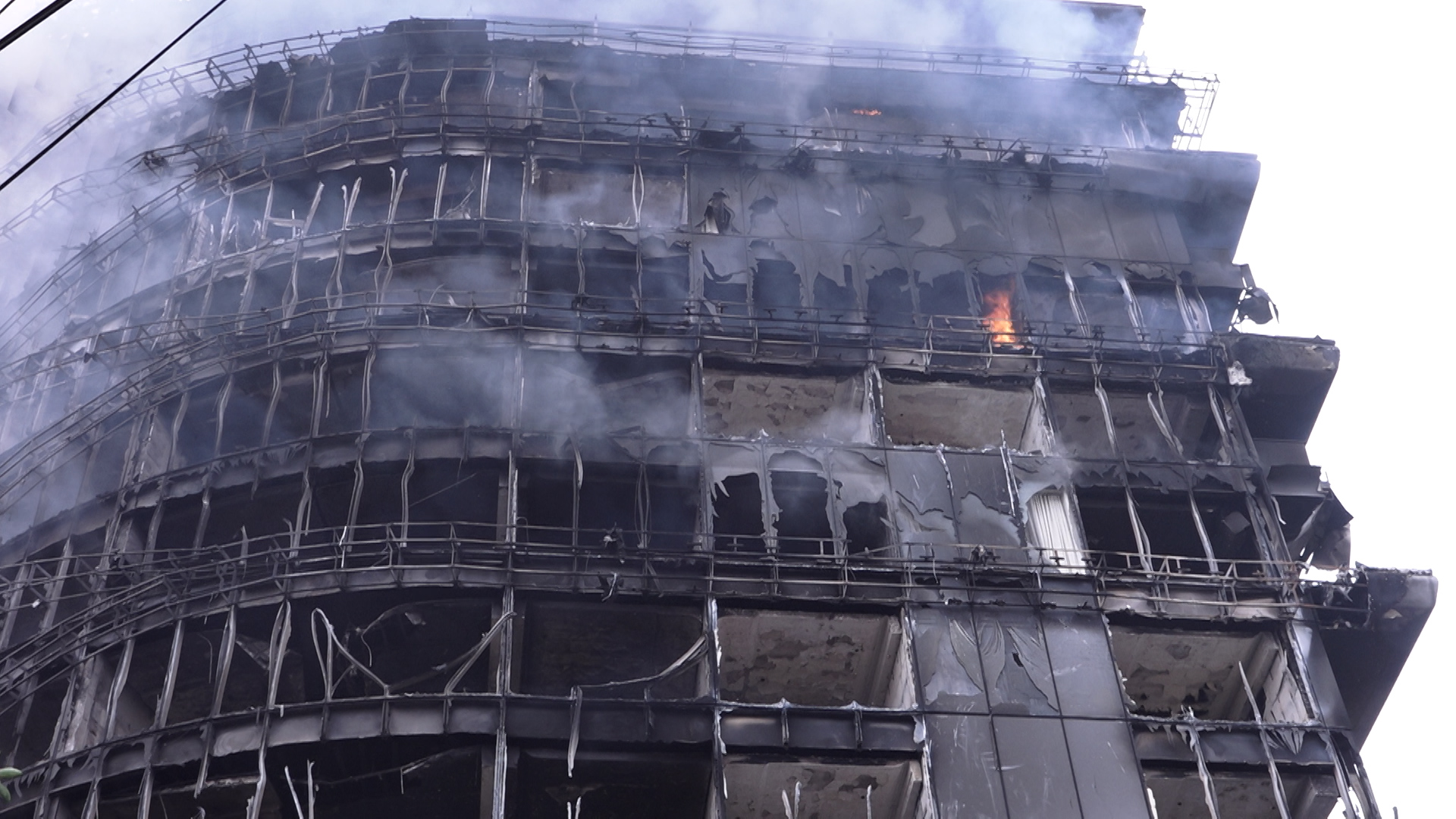 अझै निभेको छैन चुच्चेपाटीस्थित भाटभटेनीको आगो [फोटो फिचर]