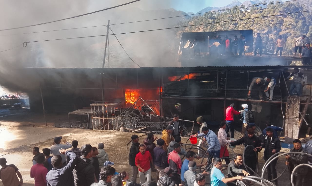 मार्तडीमा भीषण आगलागी, करोडौंको क्षति