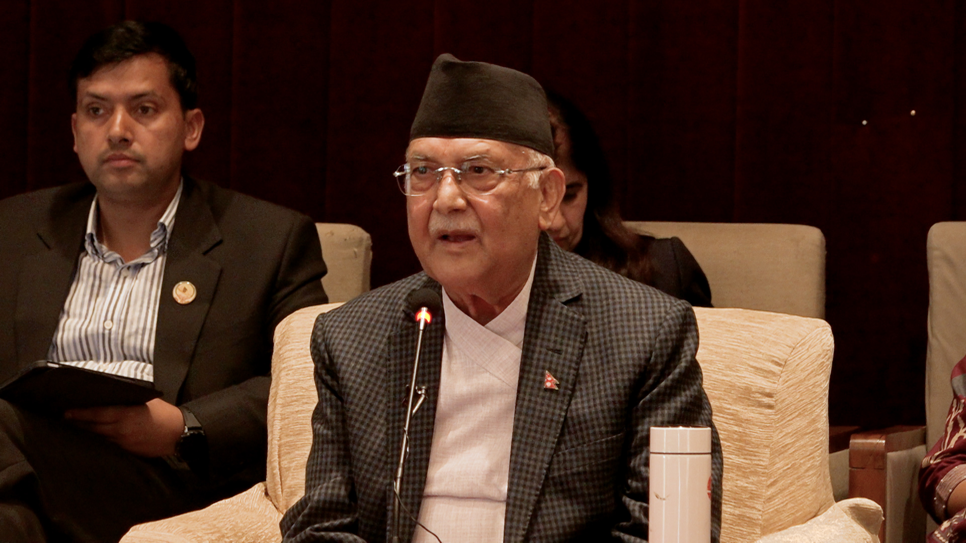 सदन जसरी पनि चल्छ, गृहमन्त्रीको राजीनामा अनुचित : प्रधानमन्त्री