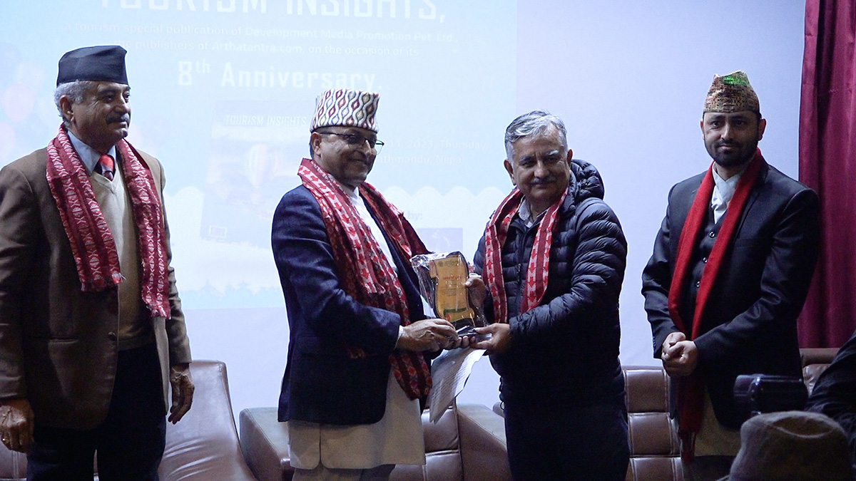 ‘दलीय स्वार्थ देश विकासमा बाधक’