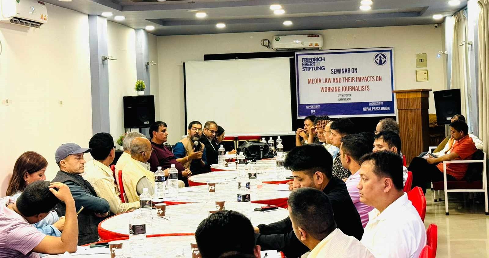 ‘तीनवटै तह सरकार मिडियालाई कैद गर्न खोजिरहेका छन्’