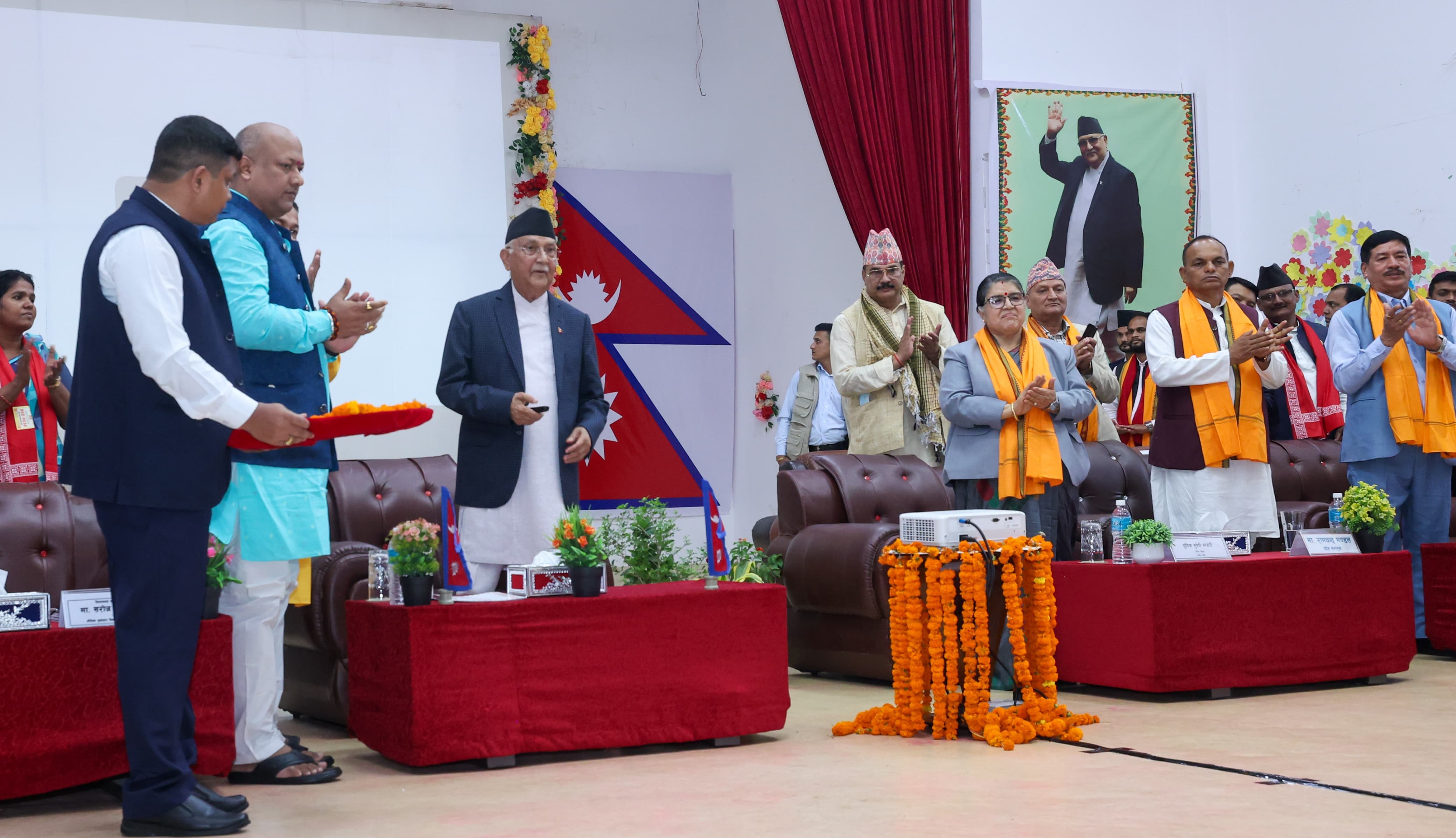 प्रधानमन्त्री ओलीद्वारा मधेशमा  ६४ सडकको एकैसाथ शिलान्यास 
