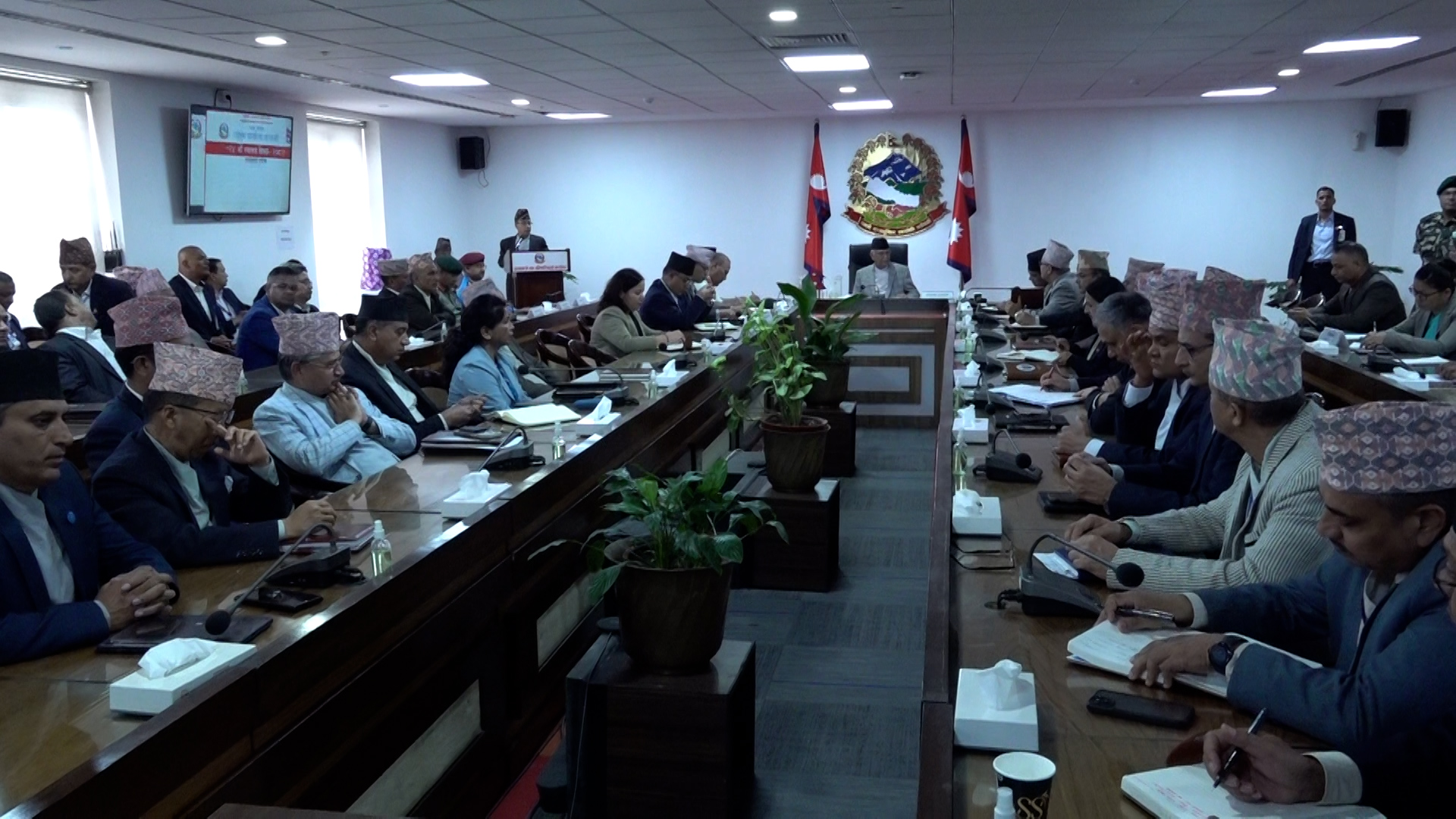 प्रधानमन्त्री ओलीको निर्देशन– सुशासनका लागि विना मोलाहिजा छानबिन र अनुगमन गर्नुस्