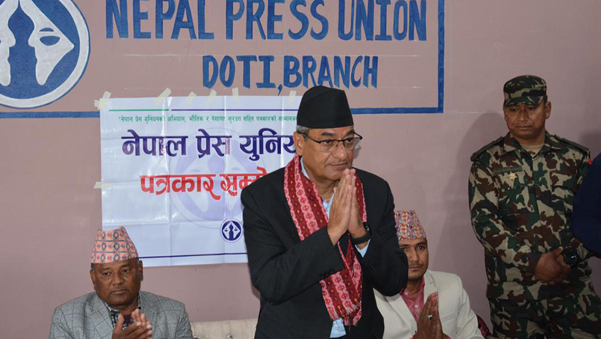 गणतन्त्रको विकल्प राजतन्त्र हुन सक्दैन : गृहमन्त्री