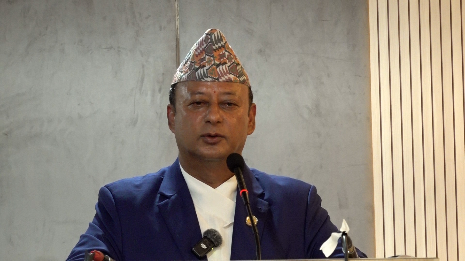 २४ औं घण्टा विद्युत आपूर्ति गर्ने चाहना पूरा गर्न सकिएन : मन्त्री खड्का