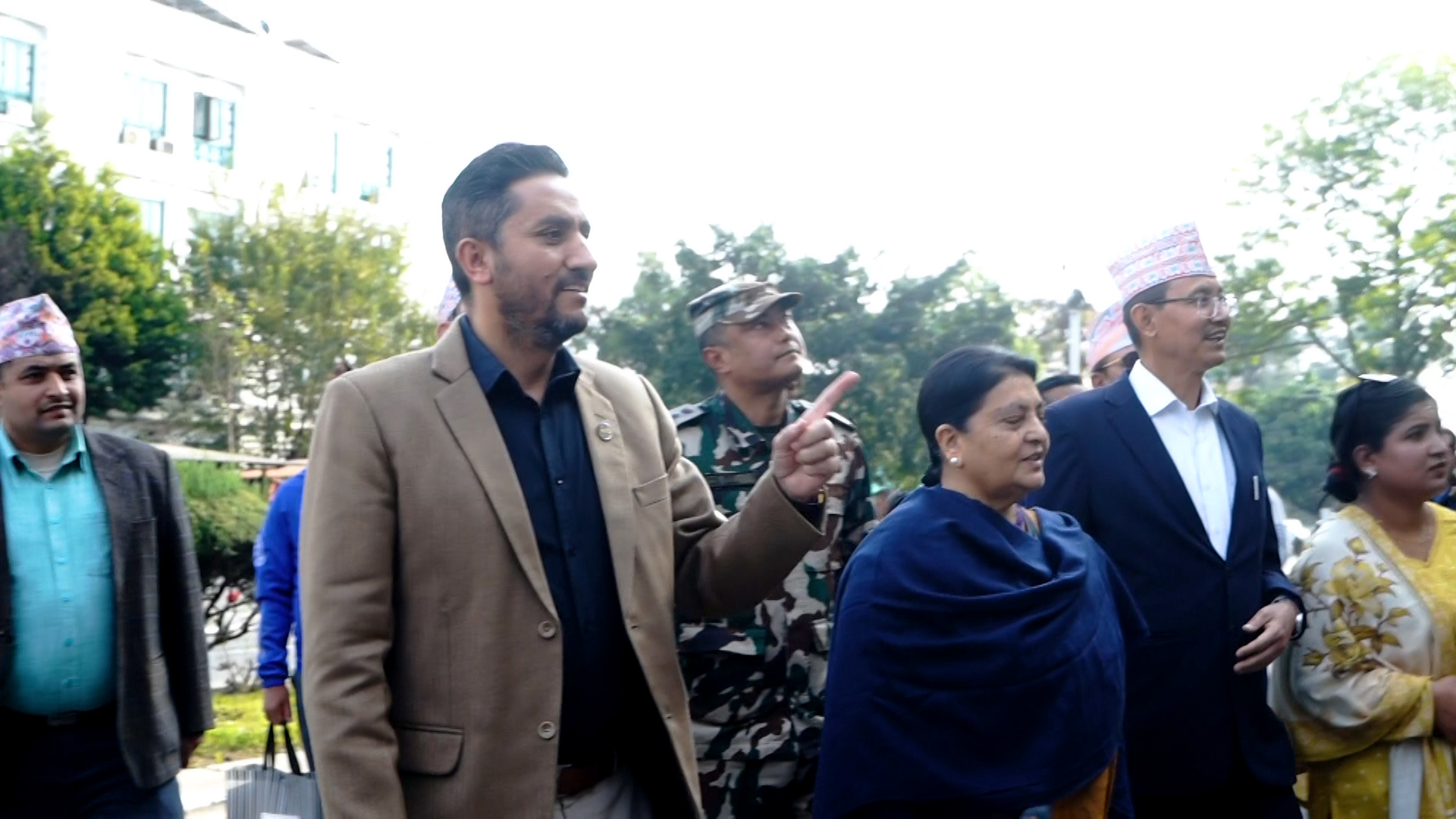 सिंहदरबारको अवलोकनमा पूर्वराष्ट्रपति भण्डारी