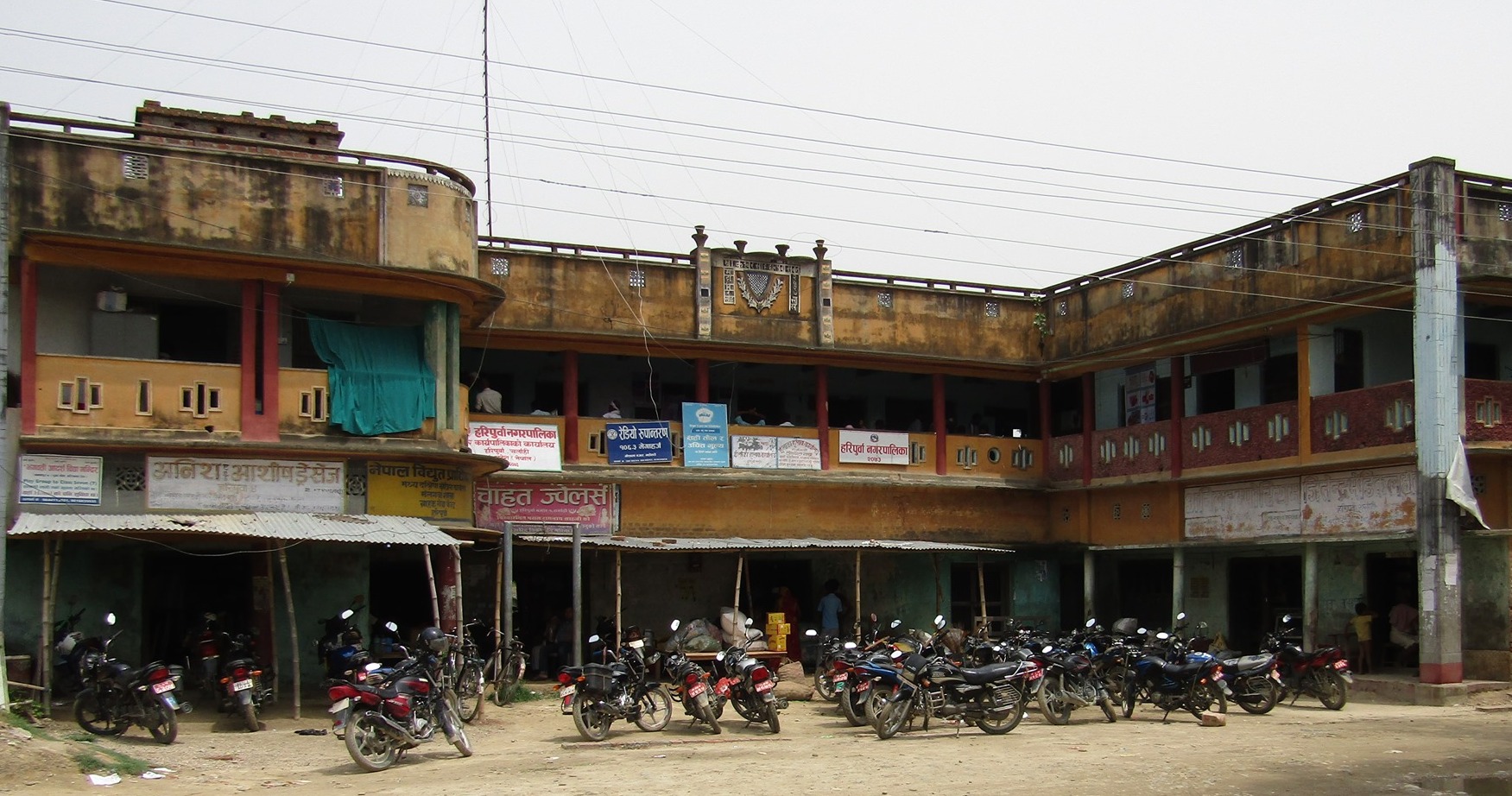 नगरप्रमुख र प्रमुख प्रशासकीय अधिकृतमाथि आक्रमणको प्रयास 