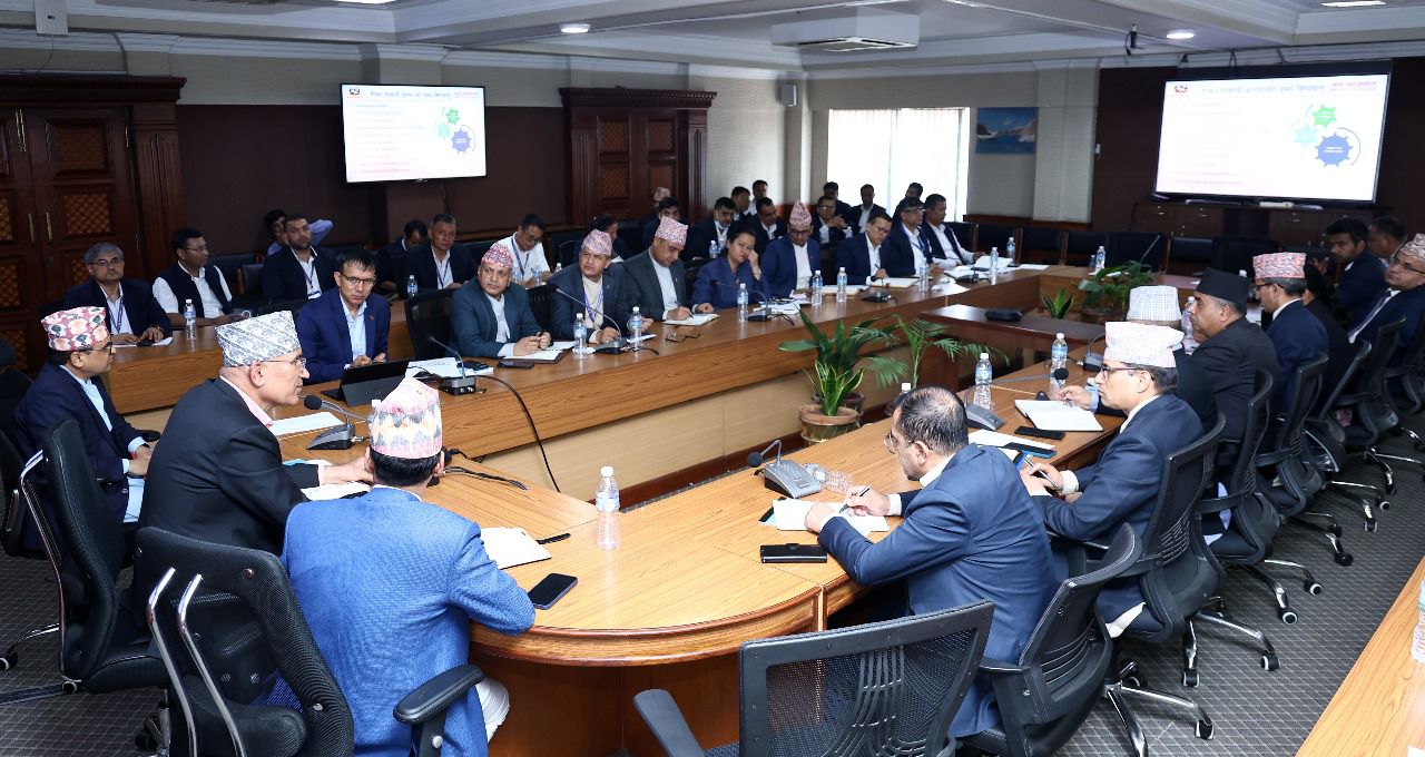 समयतालिका बनाएर बजेट कार्यान्वयन गर्न अर्थमन्त्री पौडेलले दिए सचिवहरुलाई निर्देशन