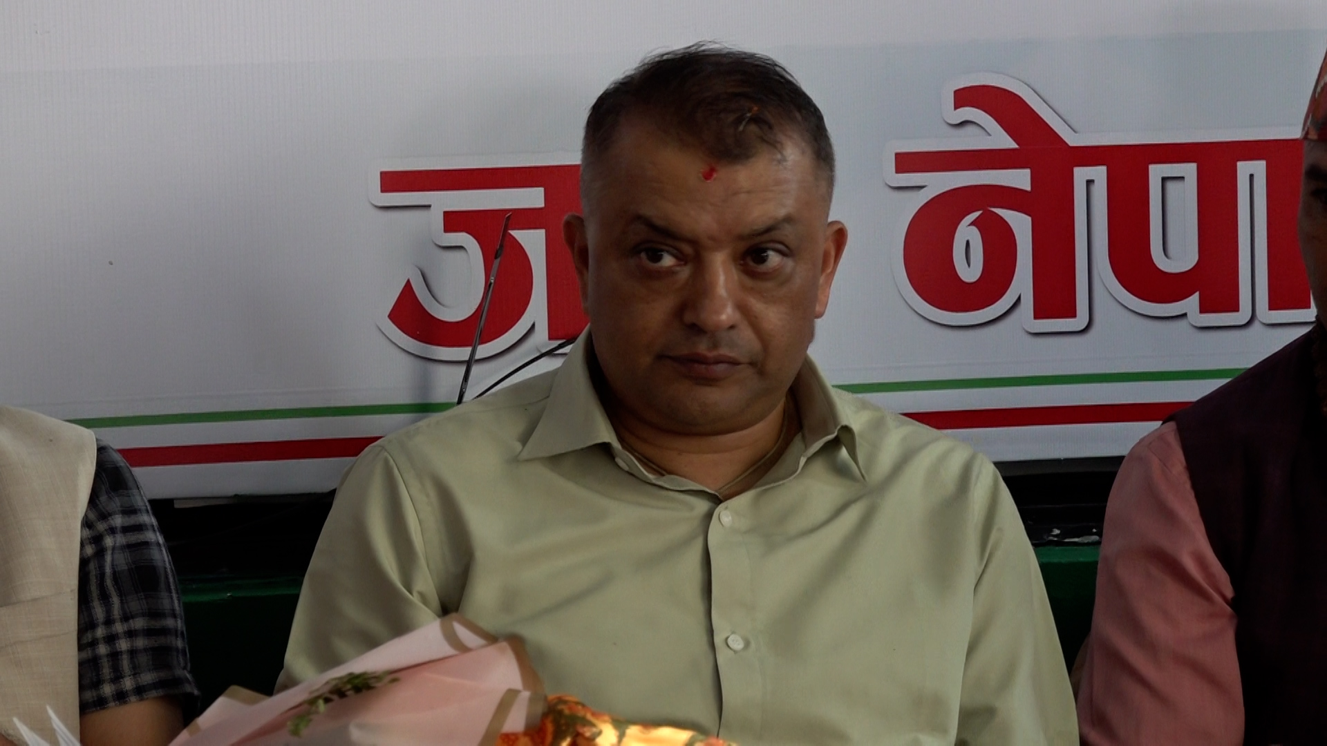 ओलीले प्रधानमन्त्री छाड्छु भनेर कांग्रेसलाई सम्झाइरहनु भएको छ : गगन थापा