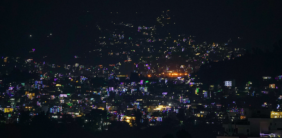 लक्ष्मी पूजामा झिलिमिली काठमाडौं [फोटो फिचर]