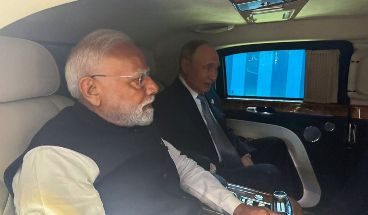 एससीओ शिखर सम्मेलनपछि मोदी र पुटिन एउटै गाडी, अमेरिकी शुल्कबारे छलफल