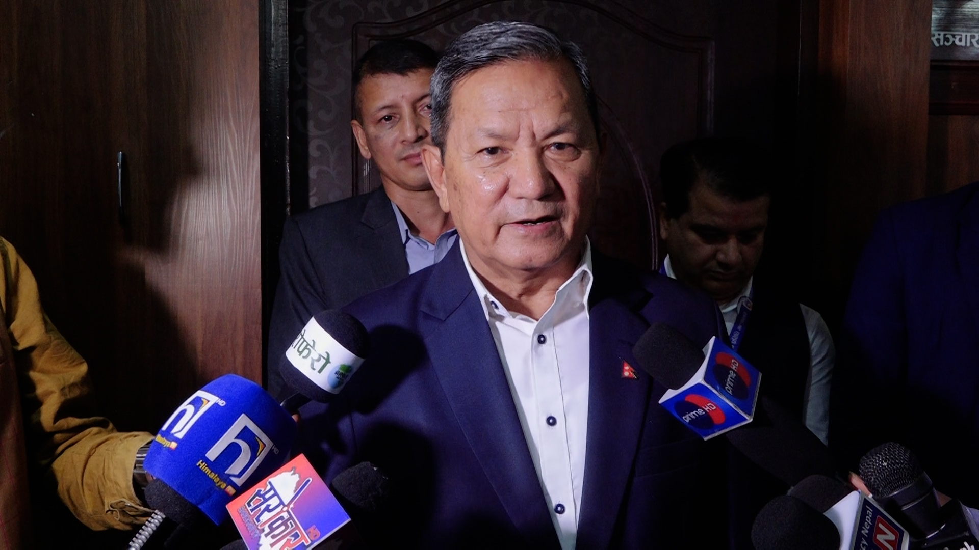 सुचिकृत नभएका सामाजिक सञ्जाल निस्क्रीय पार्न दुरसञ्चार प्राधिकरणलाई सरकारको निर्देशन