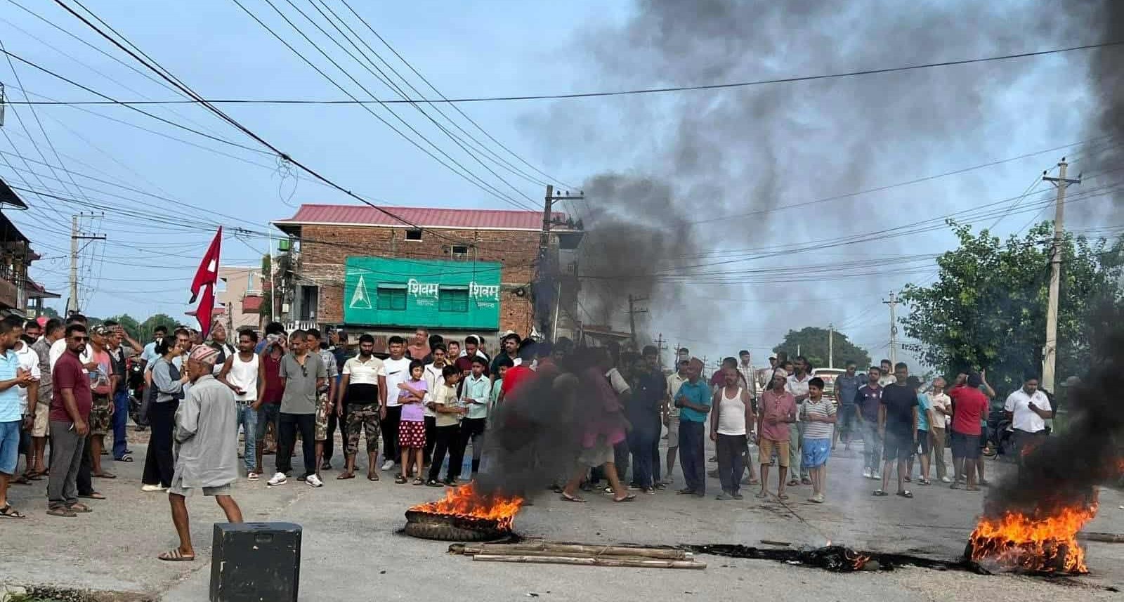 हेटौंडा १६ मा जेनजी पुस्ताको आन्दोलन, सडक अवरुद्ध