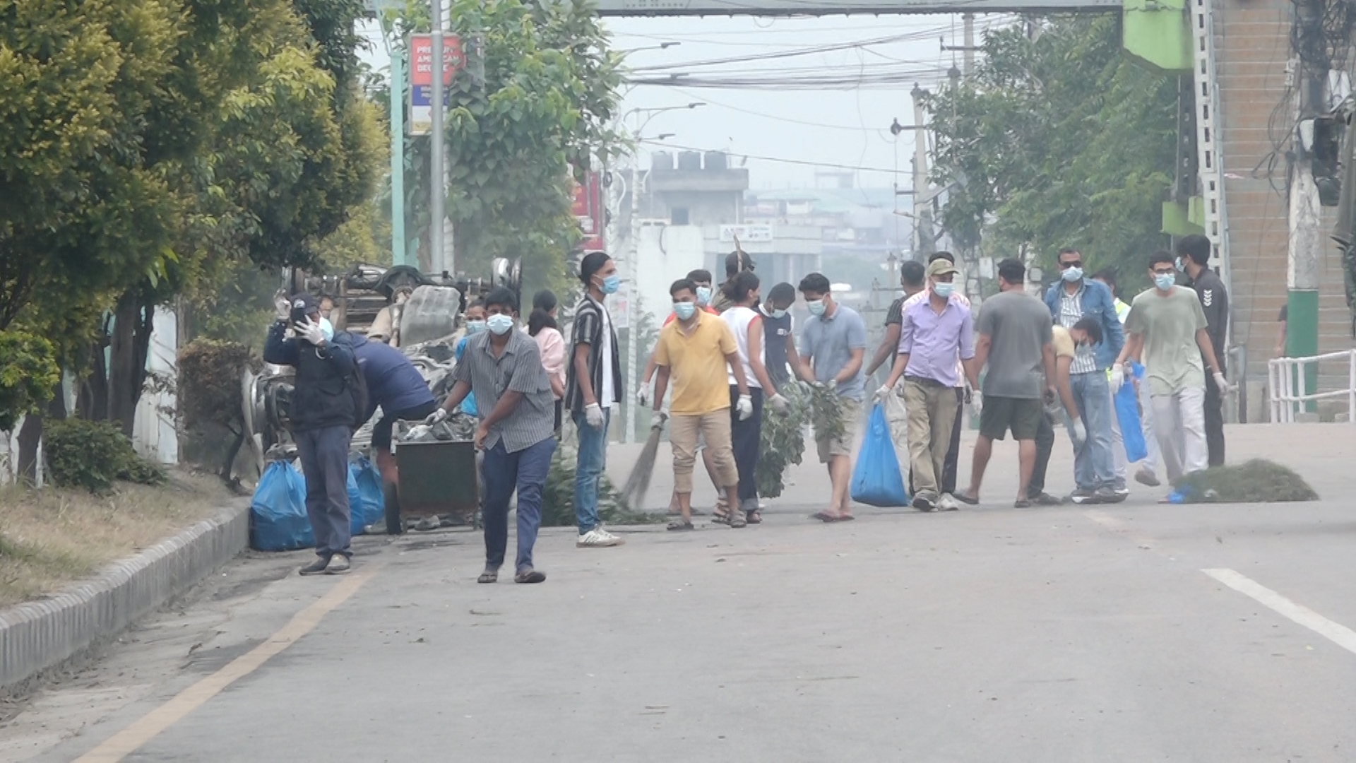 बानेश्वरमा जेनजीहरुले गरे सरसफाई [फोटो फिचर]